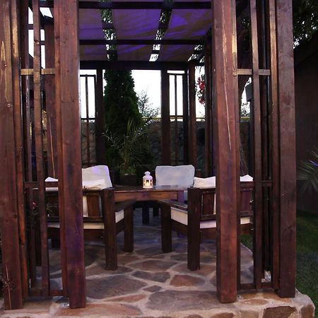 Rixo'S Guesthouse Circea Экстерьер фото