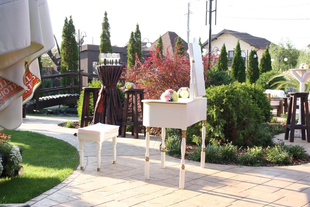 Rixo'S Guesthouse Circea Экстерьер фото