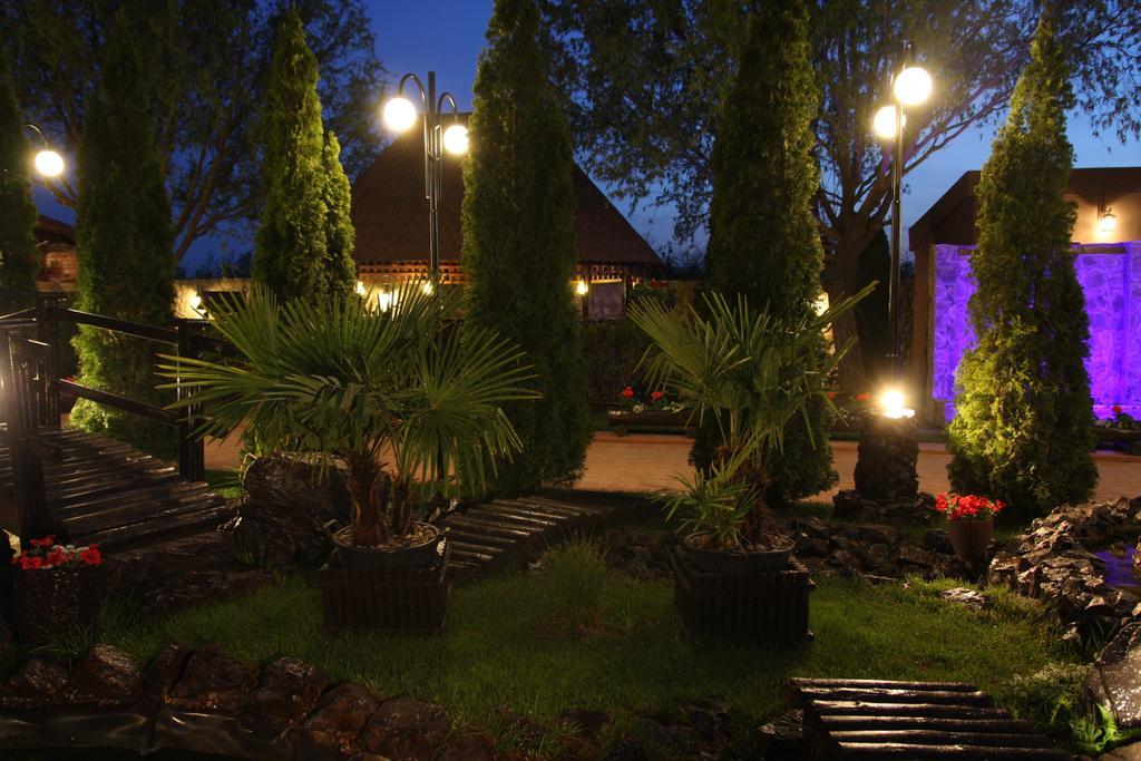 Rixo'S Guesthouse Circea Экстерьер фото