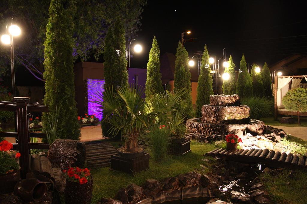Rixo'S Guesthouse Circea Экстерьер фото