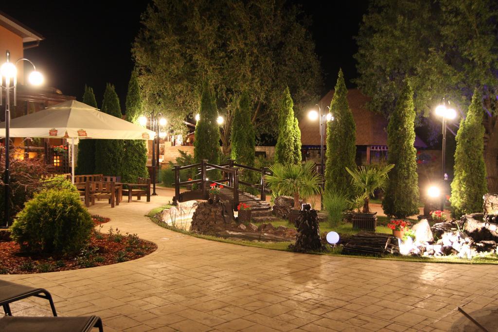 Rixo'S Guesthouse Circea Экстерьер фото