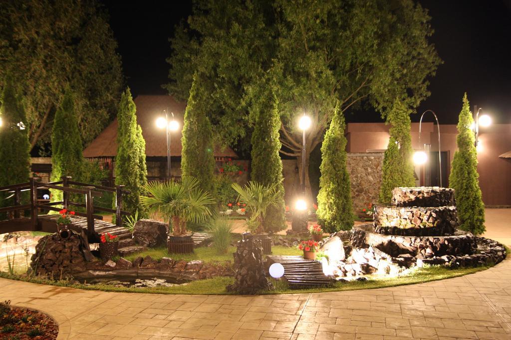 Rixo'S Guesthouse Circea Экстерьер фото