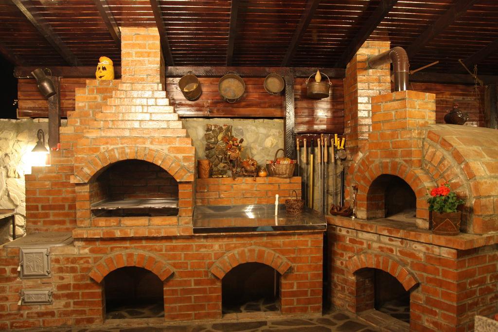 Rixo'S Guesthouse Circea Экстерьер фото