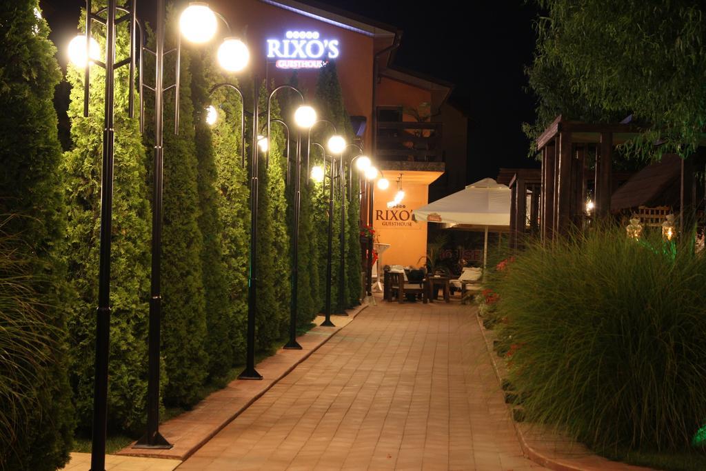 Rixo'S Guesthouse Circea Экстерьер фото