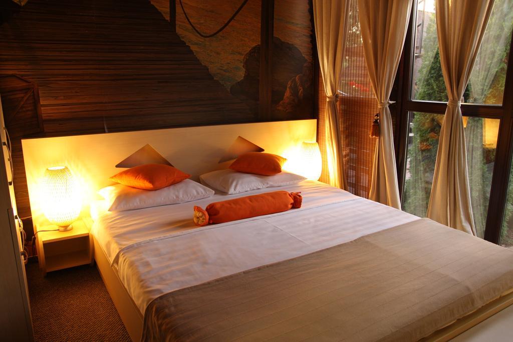Rixo'S Guesthouse Circea Экстерьер фото